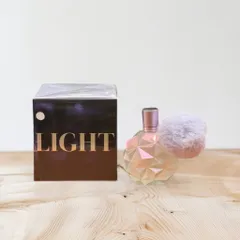 Nước hoa nữ Ariana Grande Moonlight EDP 100ml - Hương thơm quyến rũ, phù hợp cho mọi dịp, quà tặng đặc biệt cho fan.