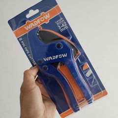 Kéo cắt ống PVC 203mm Wadfow WPC54642 - Dụng cụ cắt ống nhựa sắc bén, an toàn, lý tưởng cho thợ sửa ống nước và thi công dân dụng.