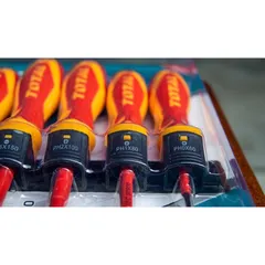 Bộ 6 Tua Vít Cách Điện 1000V TOTAL THTIS566 - Dụng Cụ Tiện Ích An Toàn Cho Thợ Điện