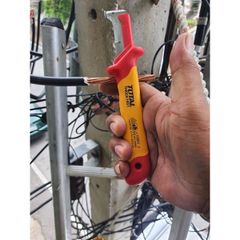 Dụng cụ tước dây điện lưỡi cong cách điện 1000V TOTAL THIDCK1851 - Công cụ tiện ích VDE/GS, tiêu chuẩn EN60900, dễ sử dụng và an toàn.