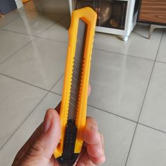Dao Rọc Giấy TOLSEN 30080 - Lưỡi 9mm Sắc Bén Nhỏ Gọn, Cắt Ngọt, Thao Tác Dễ Dàng - Dụng Cụ Văn Phòng Chính Hãng