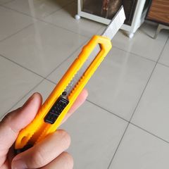 Dao Rọc Giấy TOLSEN 30080 - Lưỡi 9mm Sắc Bén Nhỏ Gọn, Cắt Ngọt, Thao Tác Dễ Dàng - Dụng Cụ Văn Phòng Chính Hãng