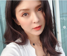 Son Kem Revlon Kiss Cloud Blotted Lip Color - Dưỡng Ẩm Mịn Màng, Hiệu Ứng Môi Mờ Tự Nhiên, Nhiều Màu Thời Thượng Hàn Quốc