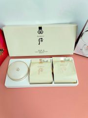 Sét Phấn Nước Whoo Luxury Golden Cushion Glow Special (Kèm 2 Lõi) - Trang Điểm Tự Nhiên và Độ Che Phủ Tuyệt Hảo