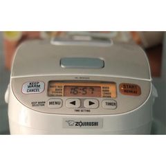 Nồi cơm điện tử Zojirushi NL-BGQ05-WA 0.5L, 450W - Nồi nấu thông minh, chống dính, thiết kế hiện đại, bảo hành 1 năm