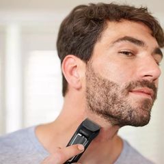 Máy Tỉa Râu Tóc Đa Năng 8 Trong 1 Philips MG3730/15 - Lưỡi Thép Mài Bén, Pin 60 Phút, Bảo Hành 2 Năm, Tiện Dụng Ở Nhà Và Du Lịch