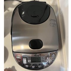 Nồi Cơm Điện Tử Zojirushi NL-GAQ18V-BM 1.8L - Chức Năng Nấu Dinh Dưỡng và Hấp STEAM - Gia Đình Nhỏ Tiện Dụng, Bảo Hành 1 Năm