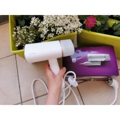 Máy ủi hơi nước cầm tay Philips STH3020 1000W - Bàn ủi mini gọn nhẹ, khử khuẩn, thuận tiện cho du lịch và sử dụng hàng ngày