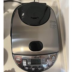 Nồi Cơm Điện Tử Zojirushi 1L NL-GAQ10V-BM 610W - Nấu Cơm Thông Minh, Hấp, Hầm Nhừ Tiện Lợi, Sản Xuất Tại Nhật Bản, Bảo Hành 3 Năm