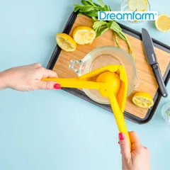 Dụng cụ vắt cam Dreamfarm Fluicer cỡ vừa màu vàng - Tiện dụng, tiết kiệm không gian, dễ sử dụng cho nước ép tươi ngon