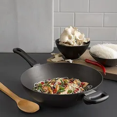 Chảo Xào Chống Dính Scanpan Classic 28cm - An Toàn, Bền Bỉ, Dùng Bếp Ga, Bảo Hành 3 Năm, Hàng Chính Hãng