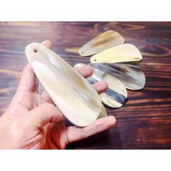 Cây Đón Gót Handmade Bằng Sừng Bò Trâu - Hỗ Trợ Xỏ Giày Dễ Dàng Có Móc Treo - Phụ Kiện Thời Trang Độc Đáo INTELLIGENT