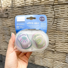 Ty Giả Philips Avent Ultra Soft/Air cho Bé 0-6 Tháng - Ty Chỉnh Nha Mềm Mại, Độc Hại BPA, Giúp Phát Triển Răng Miệng Tự Nhiên