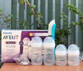 Set Bình Sữa Avent Natural Newborn 6 Món - An Toàn & Thuận Tiện Cho Bé, Bao Gồm 2 Bình 125ml & 2 Bình 260ml, Ty Ngậm & Cọ Rửa