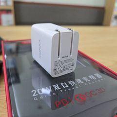 Củ Sạc Nhanh Konka 20W - 2 Cổng PD + QC3.0, Sạc Siêu Tốc An Toàn Cho iPhone, Samsung, iPad - Tặng Miếng Dán Cường Lực
