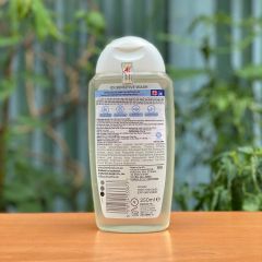 Dung dịch vệ sinh phụ nữ Femfresh 0% Sensitive Wash 250ml - Cho da nhạy cảm, làm sạch nhẹ nhàng và tươi mát suốt 24h
