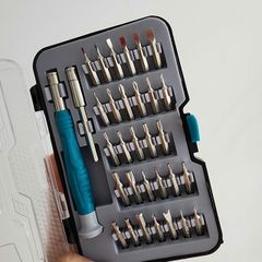 Bộ Tô Vít Sửa Điện Thoại 32 Chi Tiết Total THT250PS0321 - Đầu Vít Đa Dạng, Thép S2 Bền Chắc, Hộp Nhựa Gọn Gàng