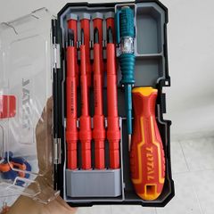 Bộ Tuốc Nơ Vít Cách Điện 10 Chi Tiết Total THTIS5106 - Dụng Cụ An Toàn Cho Thợ Điện và Sửa Chữa, Thép Hợp Kim Bền Bỉ