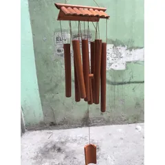 Chuông Gió Tre Đỏ Hình Mái Nhà - Trang Trí Phong Thủy Hành Mộc, Âm Thanh Dễ Chịu, Quà Tặng May Mắn Cho Gia Đình