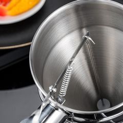 Phễu inox rót bột có giá đứng và tay cầm tiện dụng - Dụng cụ làm bánh chuyên nghiệp cho nhà bếp 130x200mm (TV664)