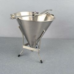 Phễu Rót Sốt Inox Hình Chóp Có Giá Đứng và Quai Cầm Chống Trượt - Phụ Kiện Nhà Bếp Chính Hãng TVKITCHEN (TV462)