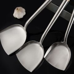 Sạn Xào Inox Cán Gỗ - Sạn Chiên Thức Ăn, Sạn Phẳng Chiên Cá Chất Lượng Cao - Dụng Cụ Nhà Bếp Tiện Dụng (TV451)