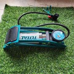 Bơm Hơi Đạp Chân Total TMPP5511 - Dụng Cụ Bơm Cho Xe Máy, Ô Tô, Xe Đạp, Thân Thép Chắc Chắn, Đồng Hồ Đo Áp Suất Chính Xác
