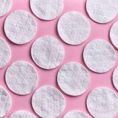 Bông Tẩy Trang Isana 140 Miếng - Làm Sạch Sâu, 100% Cotton Mềm Mịn, Duy Trì Độ Ẩm, Phù Hợp Cho Da Nhạy Cảm
