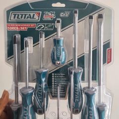 Bộ tuốc nơ vít dẹp và bake 10 chi tiết Total THT250610 - Công cụ sửa chữa bền chắc, tay cầm chống trượt, chất liệu thép CR-V êm tay.