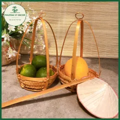 Quang Gánh Tre Trang Trí Cắm Hoa - Đồ Chơi Trẻ Em An Toàn, Kèm Nón Lá, Phù Hợp Để Bày Ngũ Quả Bàn Thờ Thần Tài