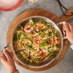 Chảo Fissler Bằng Thép Không Gỉ Hình Tròn - Chảo Bếp Từ Chất Lượng Cao, Thiết Kế Tinh Tế, Dễ Vệ Sinh, Được Sản Xuất Tại Đức