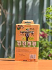 Bộ dao cạo râu Gillette Sensor 3 - Dao cạo chính xác 3 lưỡi thép Chrome với công nghệ Comfortgel, tay cầm chống trượt, tiện lợi và an toàn.