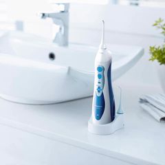 Máy tăm nước Panasonic EW1211 vệ sinh răng miệng cầm tay dùng sạc pin Hàng Đức chính hãng