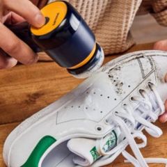 Máy Vệ Sinh Giày Sneaker Philips GCA1000/60 - Giải Pháp Hiệu Quả Giữ Giày Sáng Mới, Thiết Kế Nhỏ Gọn, Pin AA, Đầu Bàn Chải Đa Dụng