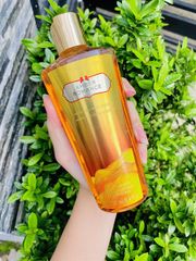 Sữa Tắm Victoria's Secret Amber Romance - Hương Thơm Quyến Rũ, Dưỡng Ẩm Mềm Mại, Sản Phẩm Chăm Sóc Da Cao Cấp 250ml