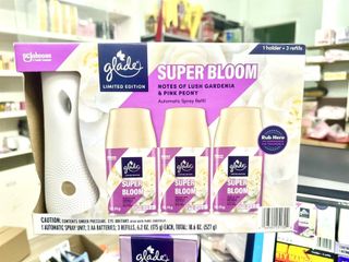 Set Máy Xịt Thơm Tự Động GLADE Hương Hoa Hồng - Thiết Bị Khử Mùi Hiện Đại, Giải Pháp Thơm Mát Cho Không Gian Sống