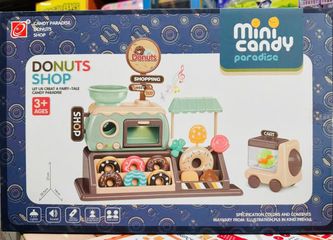 Mini Candy Paradise 777-8 Donuts Shop Mô Hình Tiệm Bánh Ngọt Có Hiệu Ứng Đèn Và Âm Thanh, Đồ Chơi Nhập Vai Dành Cho Trẻ Em Từ 3 Tuổi Gồm 34 Chi Tiết