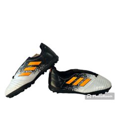 Giày Đá Bóng 3 Sọc CR7 Galaxy - Đế Cao Su Bền Chắc cho Sân Cỏ Nhân Tạo, Nhẹ, Êm, Thoáng Khí - Tặng Ba Lô Rút