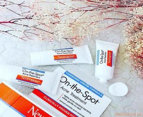 Kem Giảm Mụn Neutrogena On The Spot Acne Treatment 21G - Giảm Mụn Nhanh Chóng, Hiệu Quả, Dành Cho Mọi Loại Da