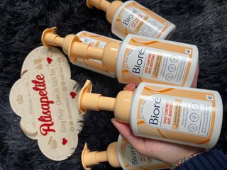 Sữa Rửa Mặt Mousse Tạo Bọt BIORÉ 200ml - Giải Pháp Cho Làn Da Có Khuyết Điểm, Da Dầu, Da Hỗn Hợp, Chứa BHA Thảo Dược Từ Pháp