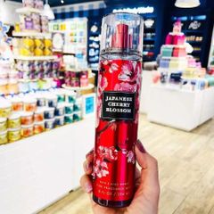 Xịt Thơm Bath & Body Works Splash Japanese Cherry Blossom 236ml - Hương Hoa Anh Đào Tươi Mát, Sản Phẩm Độc Quyền Từ Mỹ
