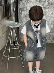 Bộ Trang Phục Cho Bé Trai - Set 3 Chi Tiết Áo Thun, Quần Short, Giày Thể Thao Thoải Mái, Phong Cách Hiện Đại, Dành Cho Mùa Hè