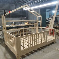 Giường cũi gỗ tự nhiên cao cấp cho trẻ em - Giường công chúa ngôi nhà miễn phí giao lắp tại HCM, kích thước 1.2x2m