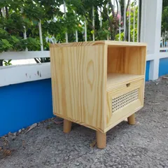 Kệ Tủ Đầu Giường Gỗ Thông Phối Mây Đan Mắt Cáo - Ngăn Kéo Tiện Dụng, Kích Thước 45x35x52cm, Sơn PU Chống Ẩm Mốc