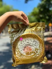 Bánh Dẻo Mochi Trứng Muối - Món Ngon Truyền Thống Nhật Bản, Thơm Ngon Đặc Biệt Thích Hợp Làm Quà Tặng Trong Dịp Lễ Hội