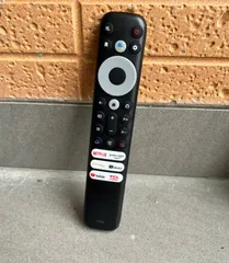 Điều Khiển Remote Tivi TCL Giọng Nói 3 Nút Trắng Dài Smart TV - Phiếm Bấm êm, Tặng Kèm Pin - Phụ Kiện Tivi Chính Hãng