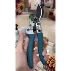 Kéo cắt tỉa cây kiểng 8 inch Total THTP62081 - Lưỡi thép carbon, tay cầm nhôm PVC chống trượt - Dụng cụ làm vườn chuyên nghiệp