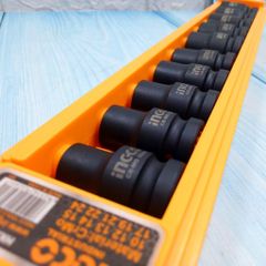Bộ đầu tuýp 10 chi tiết 1/2 inch Ingco HKISSD12101 - Chất liệu thép CrMo, đa dạng kích thước, tiện lợi cho sửa chữa và bảo trì.