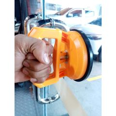 Giác hít kính cầm tay 115mm INGCO HSU012501 - Dụng cụ hút tối đa 25kg, chất liệu nhựa ABS bền bỉ, tiện ích trong sửa chữa và lắp đặt.