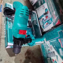 Máy khoan búa 13mm Total 680W TG1061356-2E - Tốc độ 0-3000rpm, Chức năng đảo chiều, Sức mạnh vượt trội cho mọi công việc sửa chữa